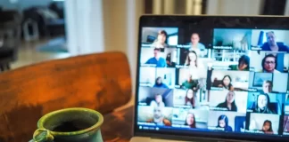 Jak przesłać spotkanie w programie Zoom do telewizora