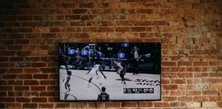 Jakie są dobre telewizory 70-calowe, które można kupić?