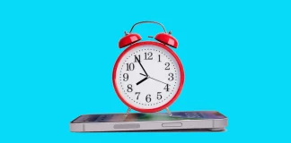 Jak ustawić alarm na telefonie iPhone