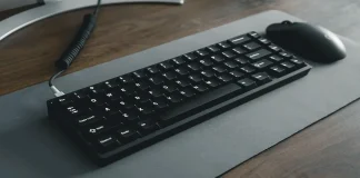 Jak podłączyć klawiaturę i myszkę do telewizora Samsung Smart TV